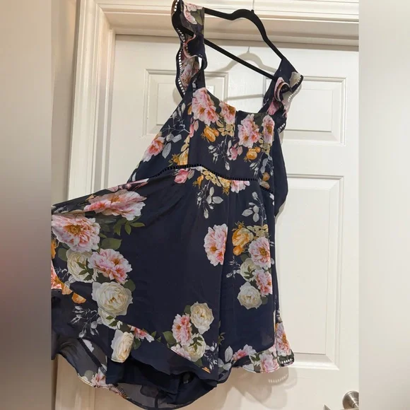 City Chic Blue and Pink Floral Romper Size 22 - Picture 3 of 4